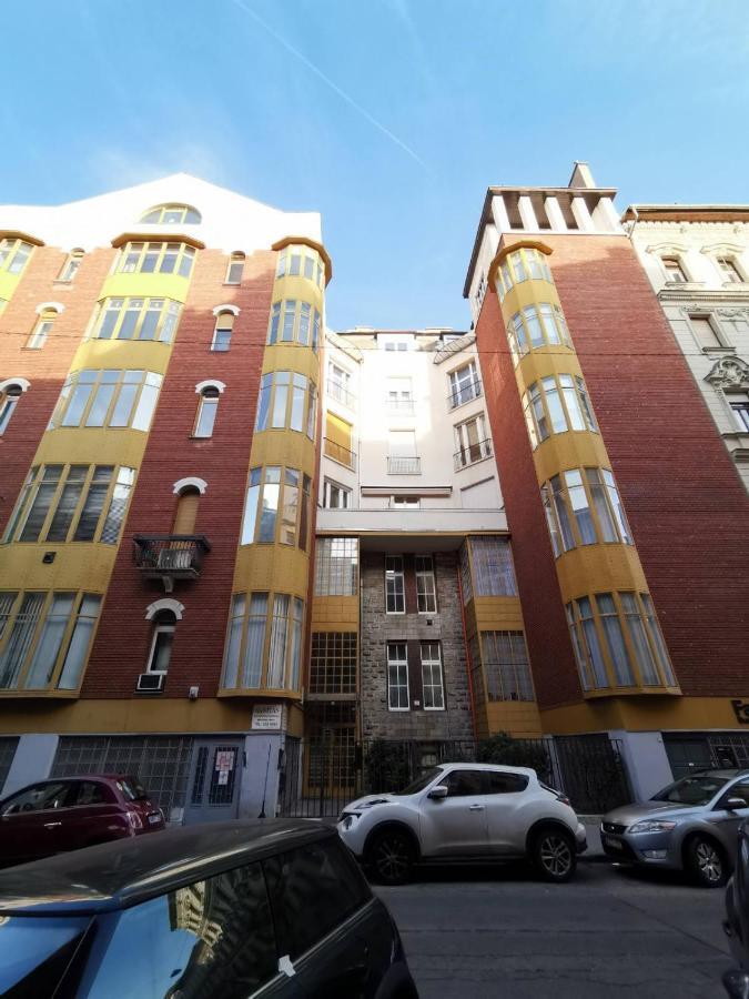High Sky Apartment Budapest Luaran gambar